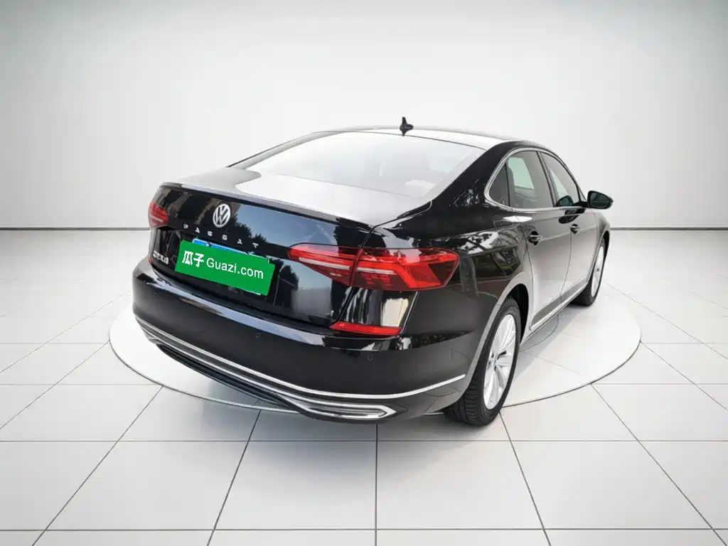 Volkswagen Passat — фото 4
