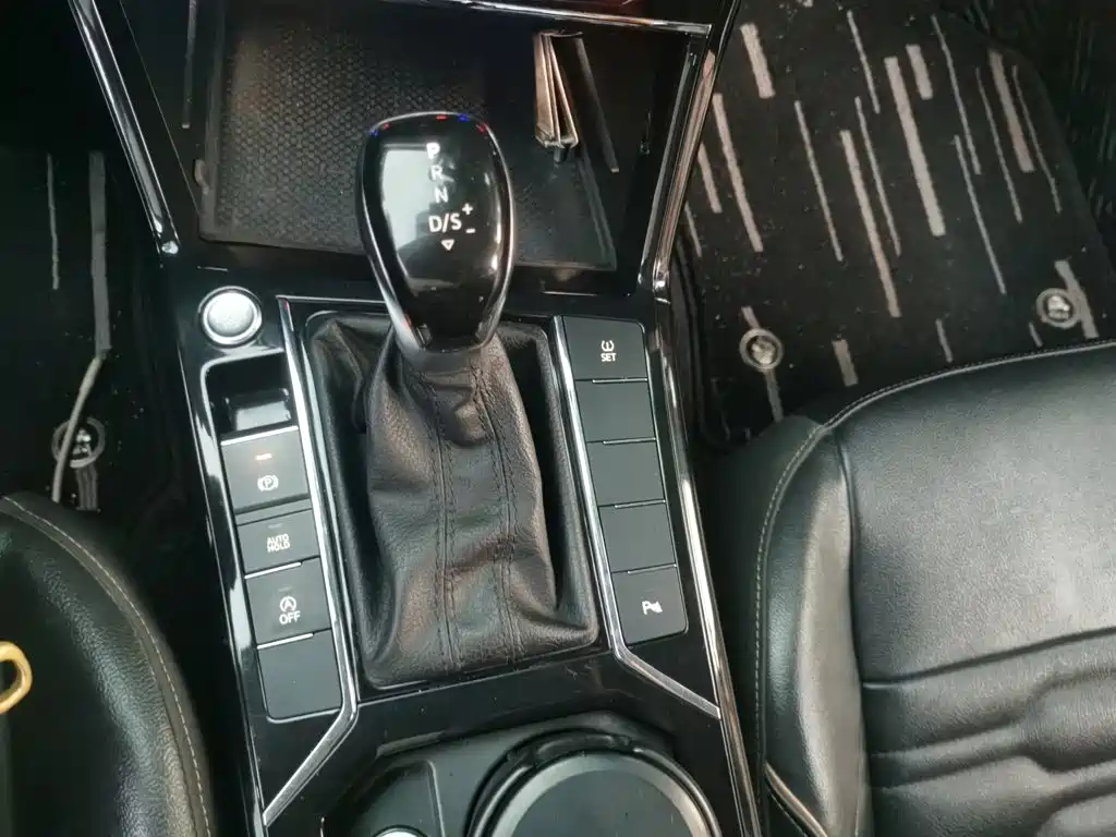 Volkswagen Passat — фото 10