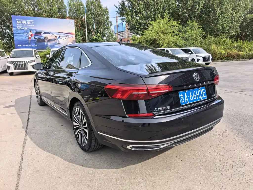 Volkswagen Passat — фото 8