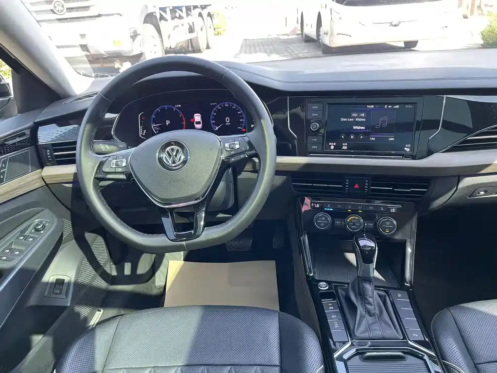 Volkswagen Passat — фото 19