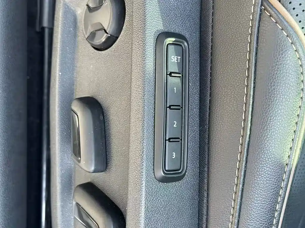 Volkswagen Passat — фото 20