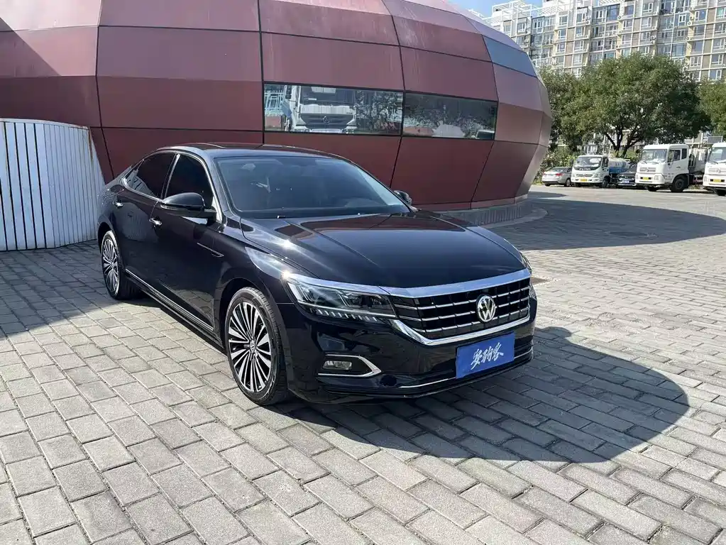 Volkswagen Passat — фото 3