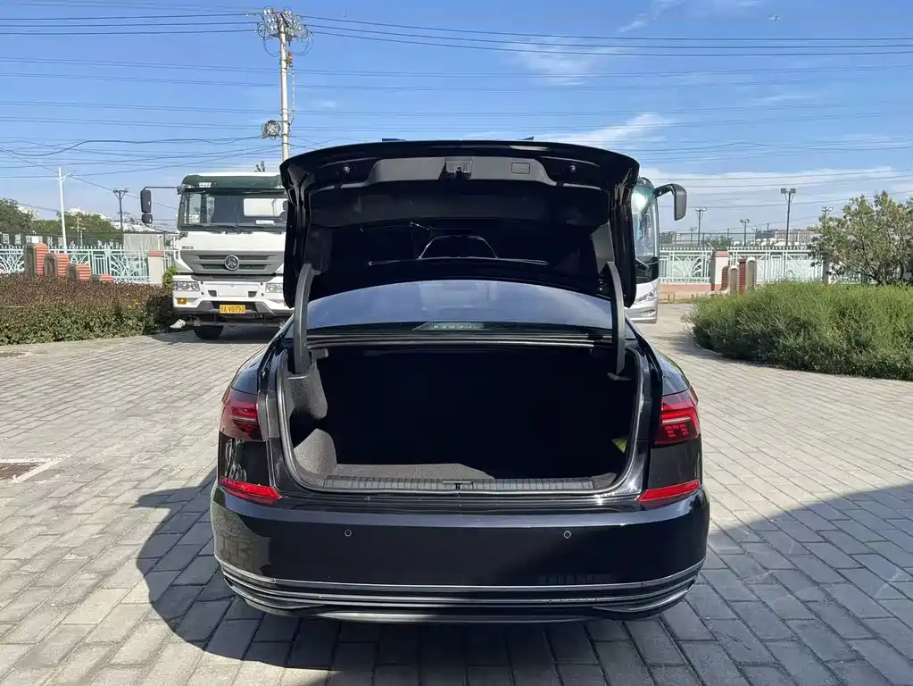 Volkswagen Passat — фото 9