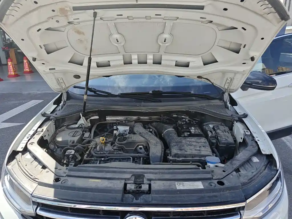 Volkswagen Tiguan L — фото 20