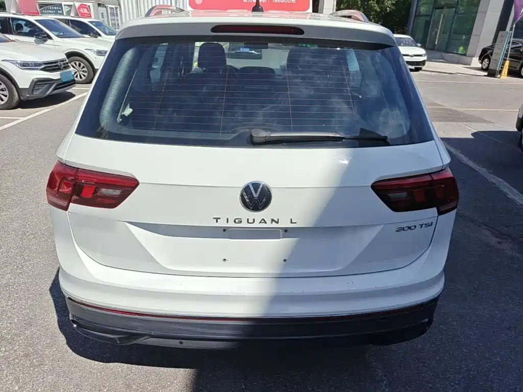 Volkswagen Tiguan L — фото 6
