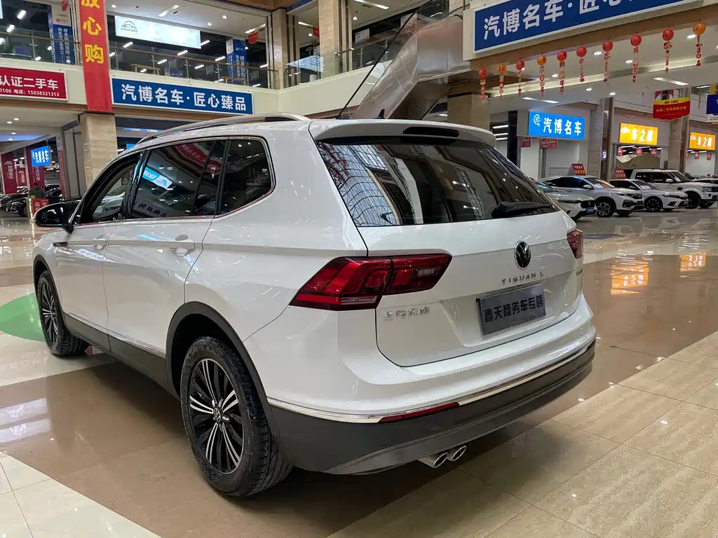 Volkswagen Tiguan L — фото 5