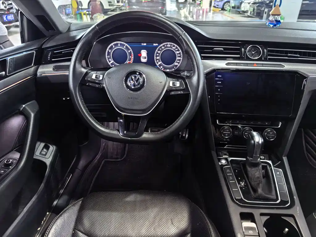 Volkswagen CC — фото 7