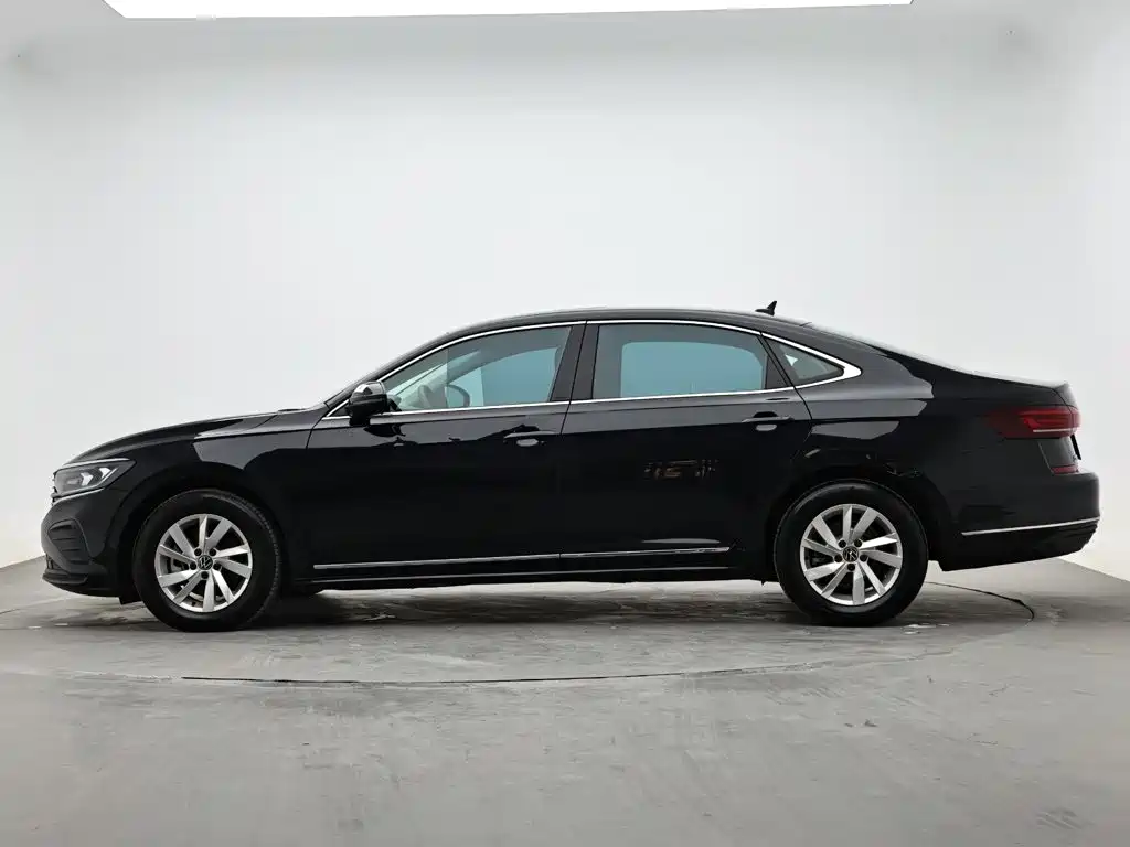 Volkswagen Passat — фото 5