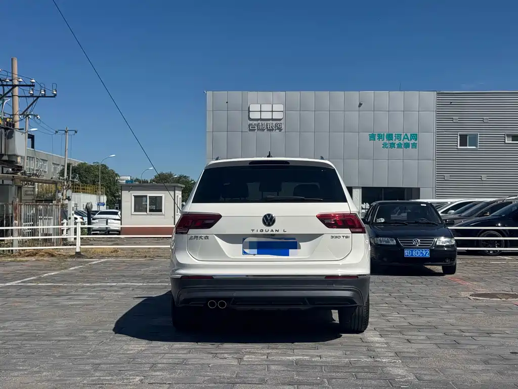 Volkswagen Tiguan L — фото 4