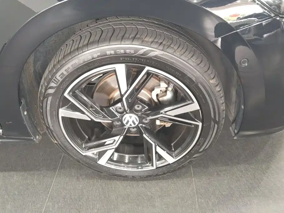 Volkswagen Passat — фото 6