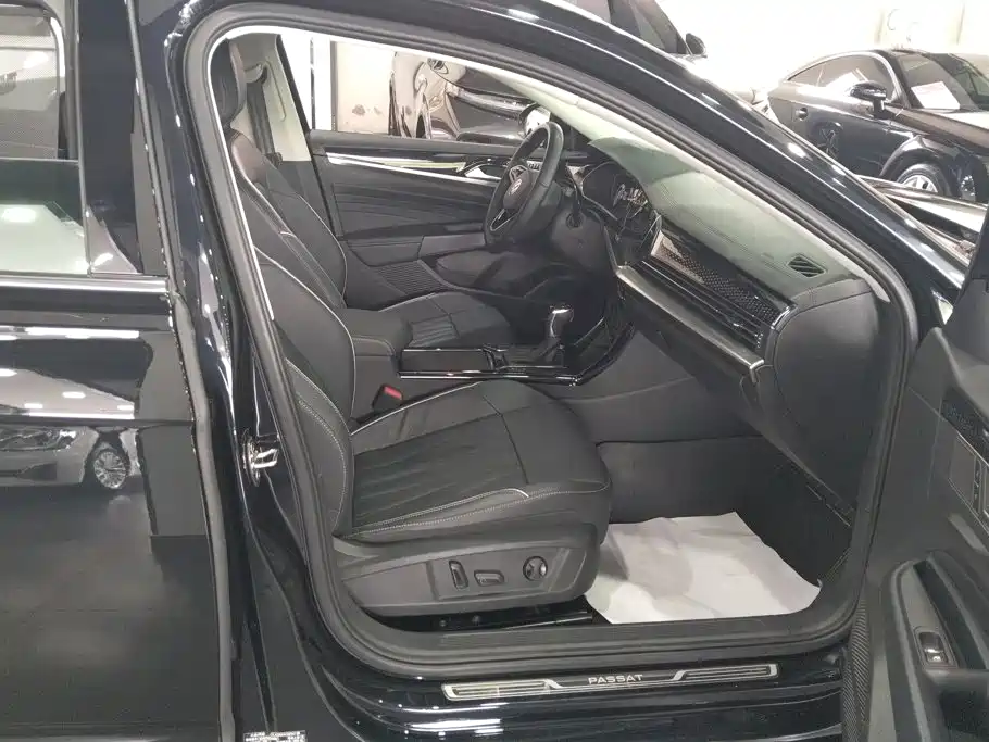 Volkswagen Passat — фото 8