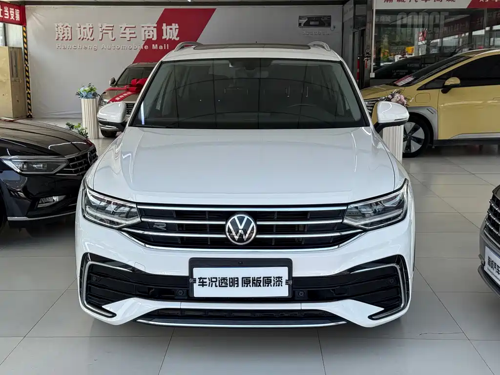 Volkswagen Tiguan L — фото 2