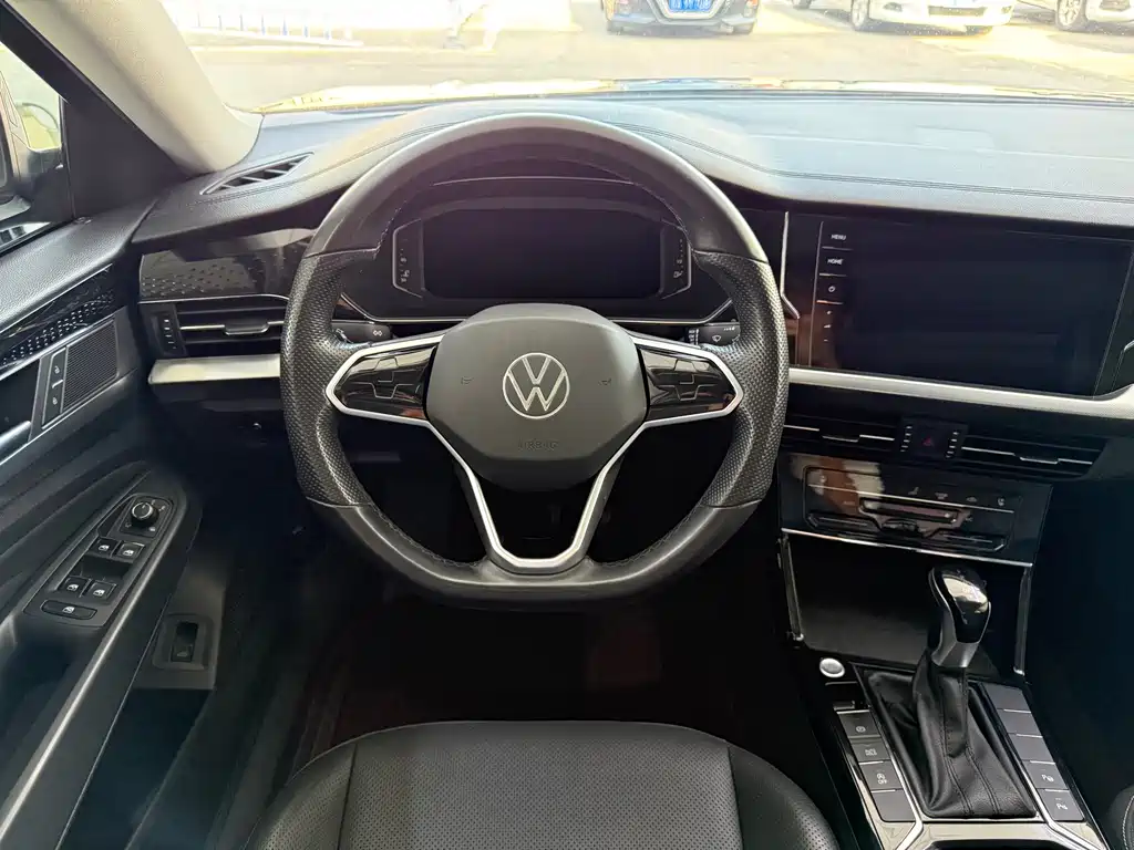 Volkswagen Passat — фото 8