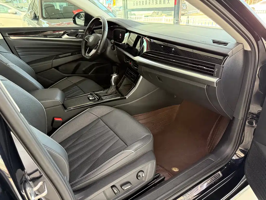 Volkswagen Passat — фото 10