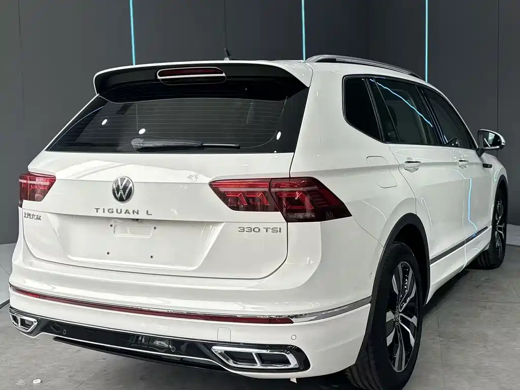 Volkswagen Tiguan L — фото 6