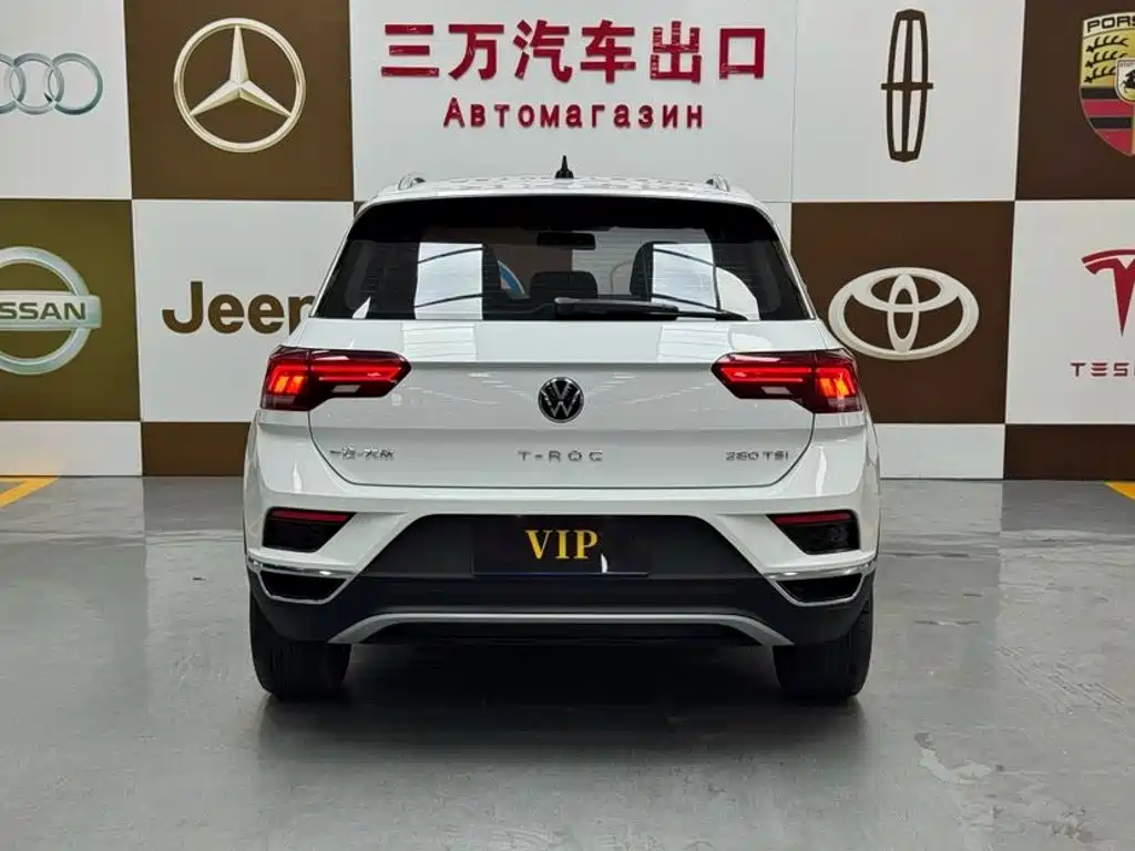 Volkswagen T-Roc — фото 5