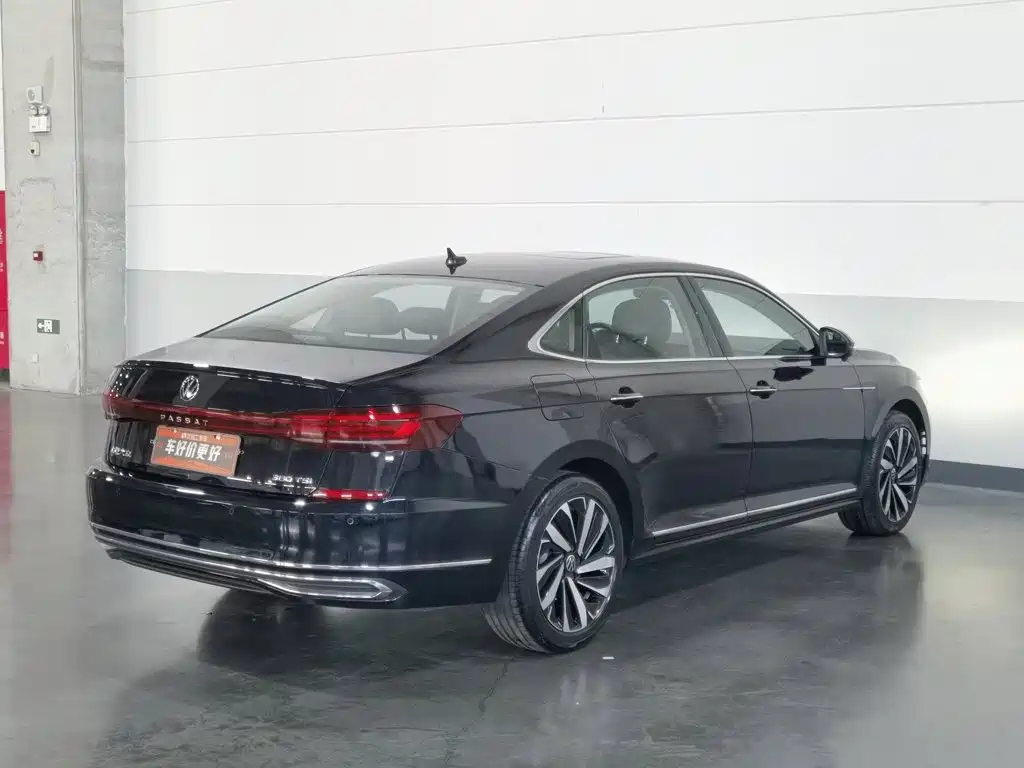 Volkswagen Passat — фото 2