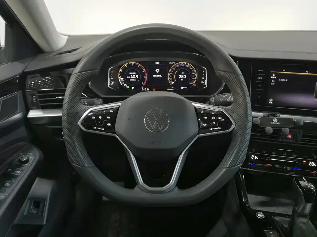 Volkswagen Passat — фото 11