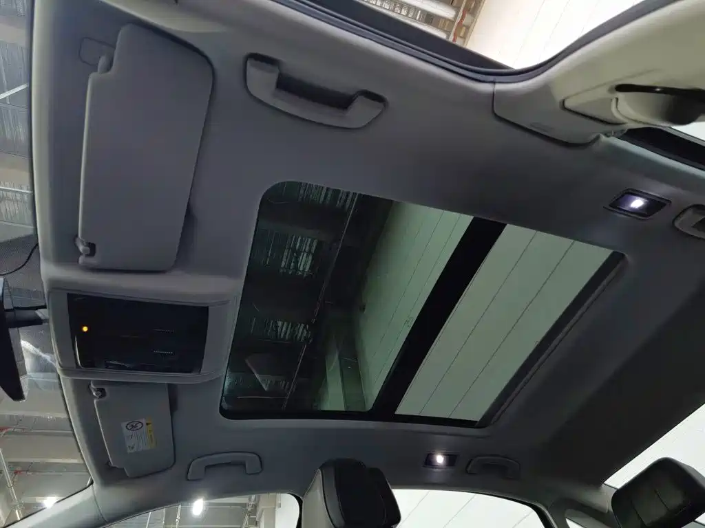 Volkswagen Passat — фото 14
