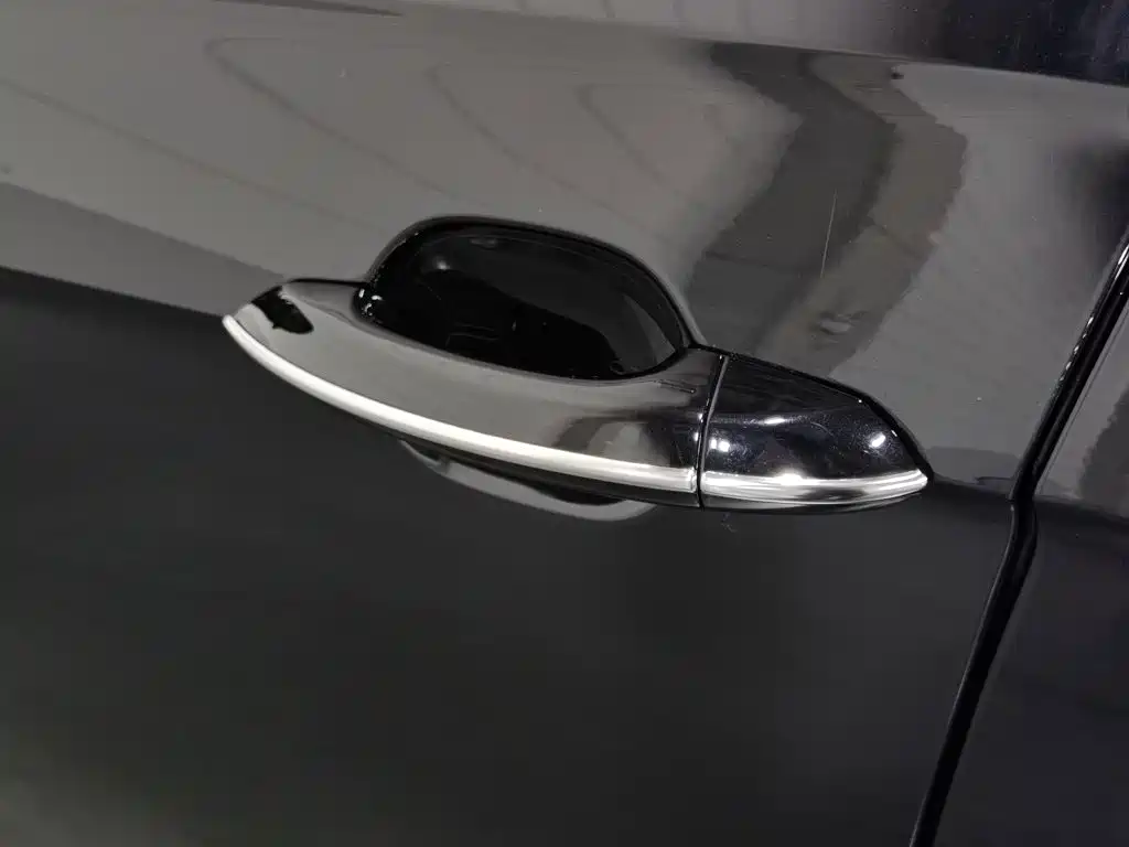 Volkswagen Passat — фото 18