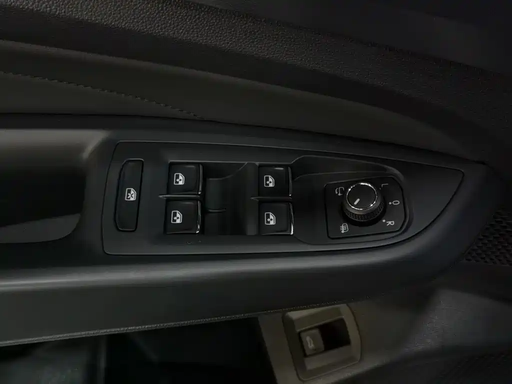 Volkswagen Passat — фото 9