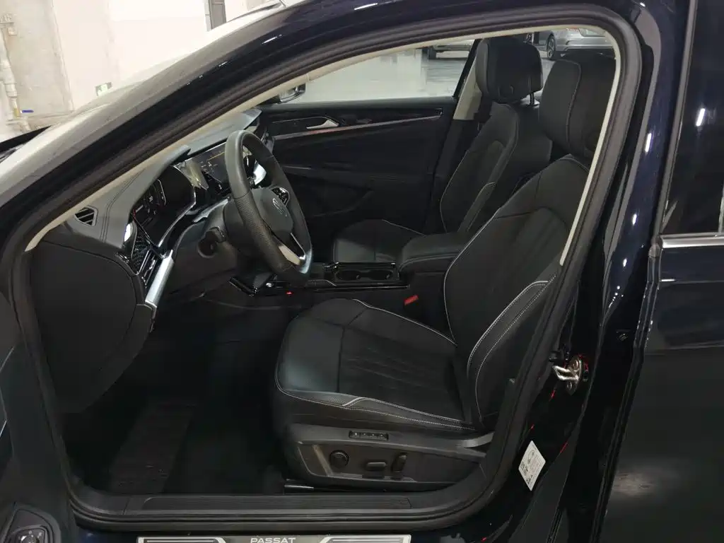 Volkswagen Passat — фото 10