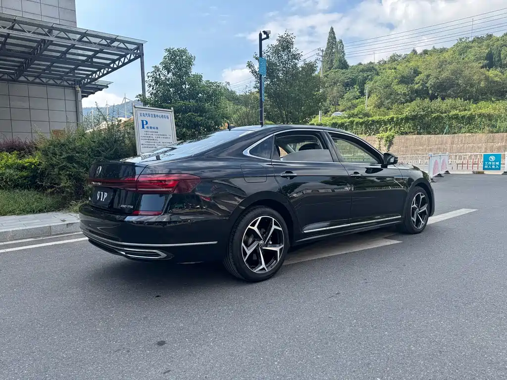 Volkswagen Passat — фото 5