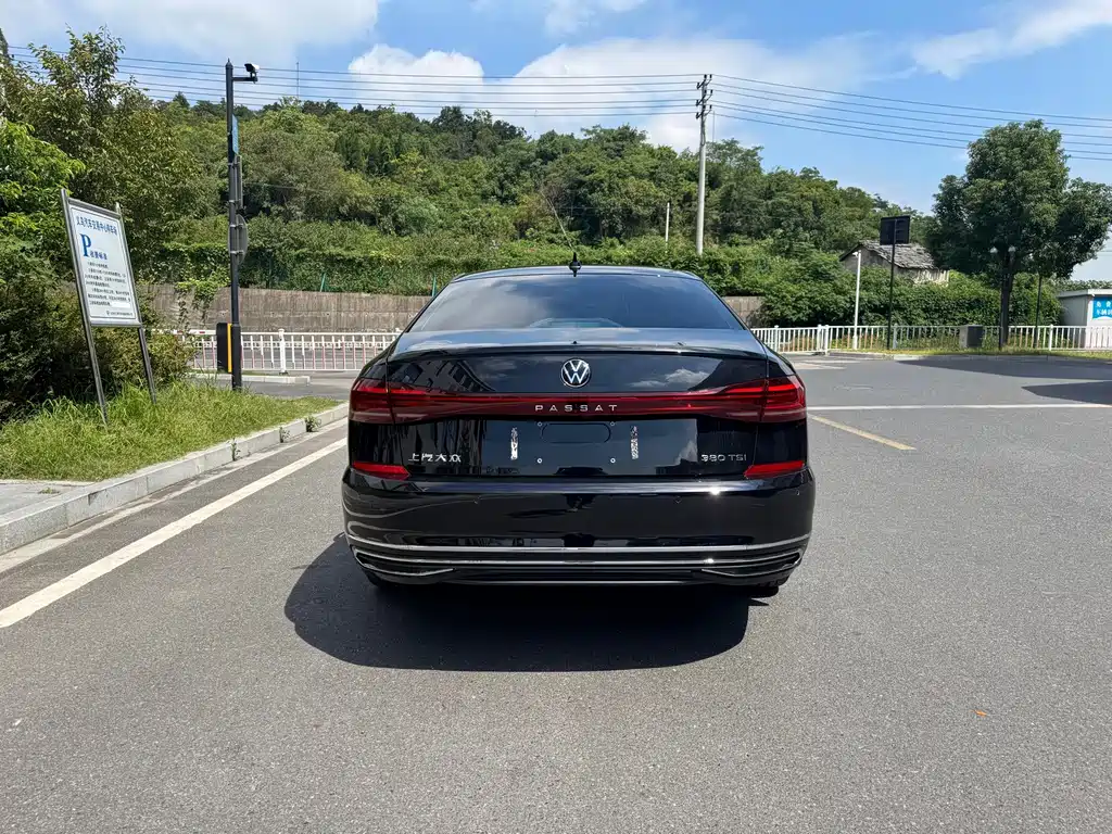 Volkswagen Passat — фото 6