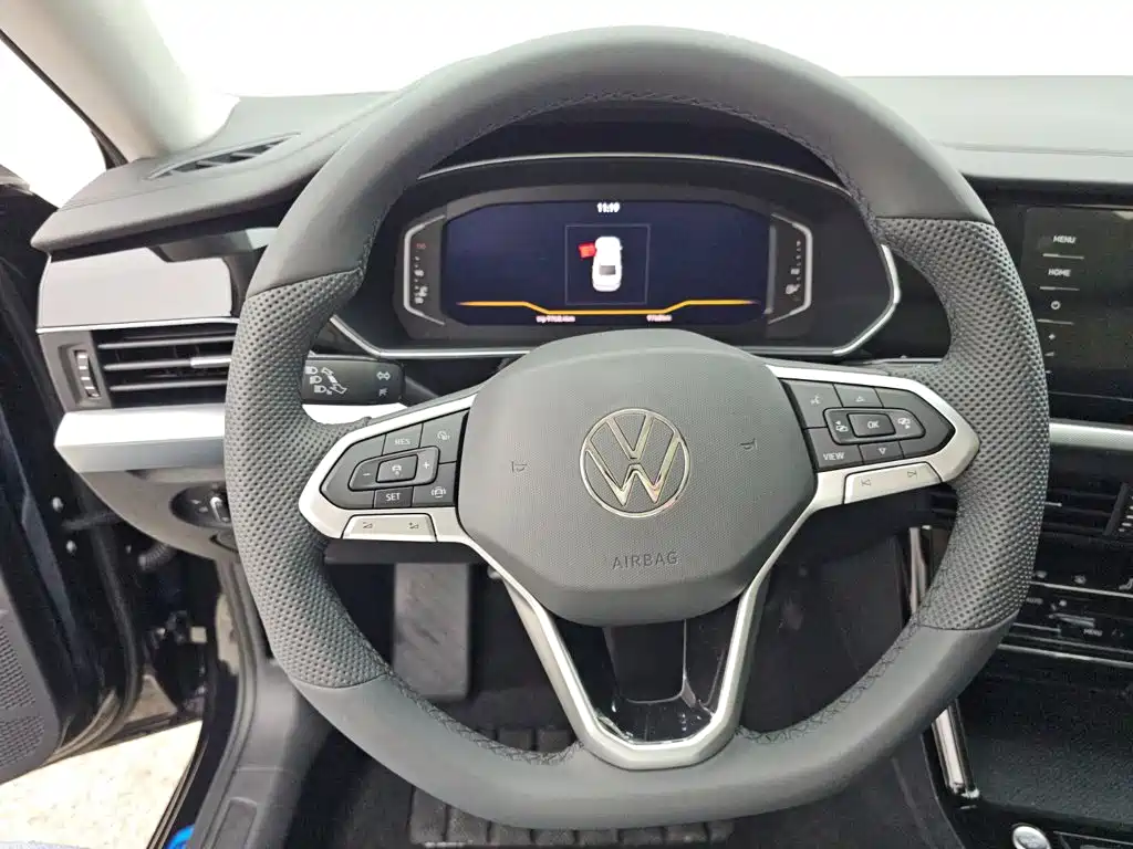Volkswagen Passat — фото 9