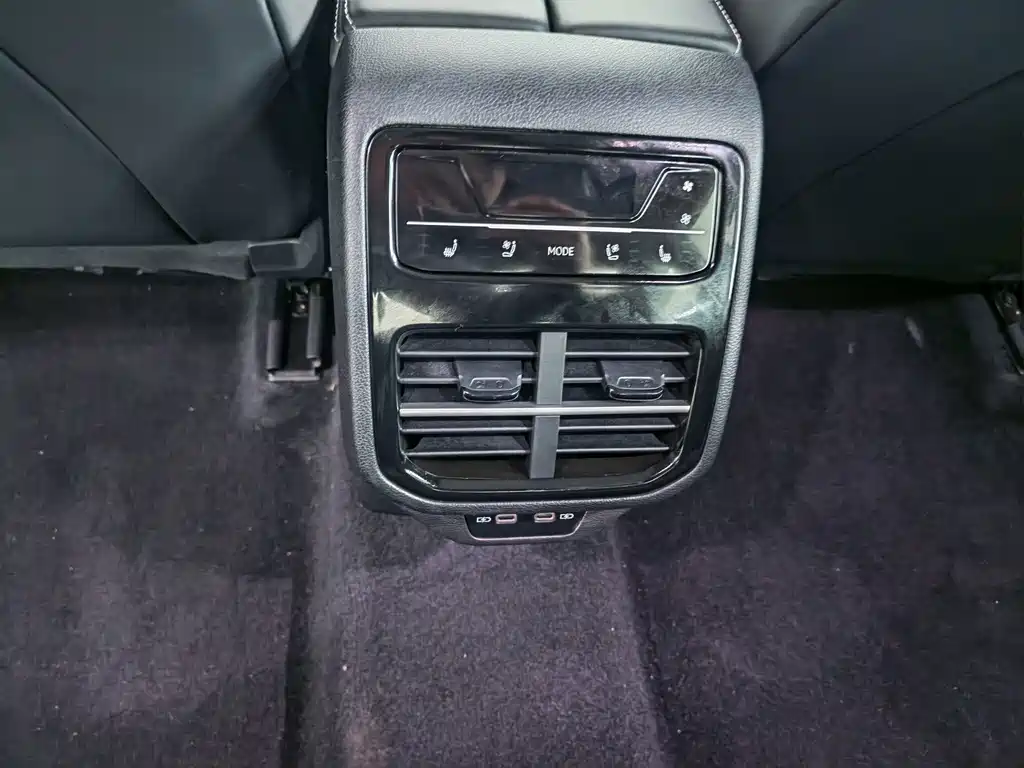 Volkswagen Passat — фото 7