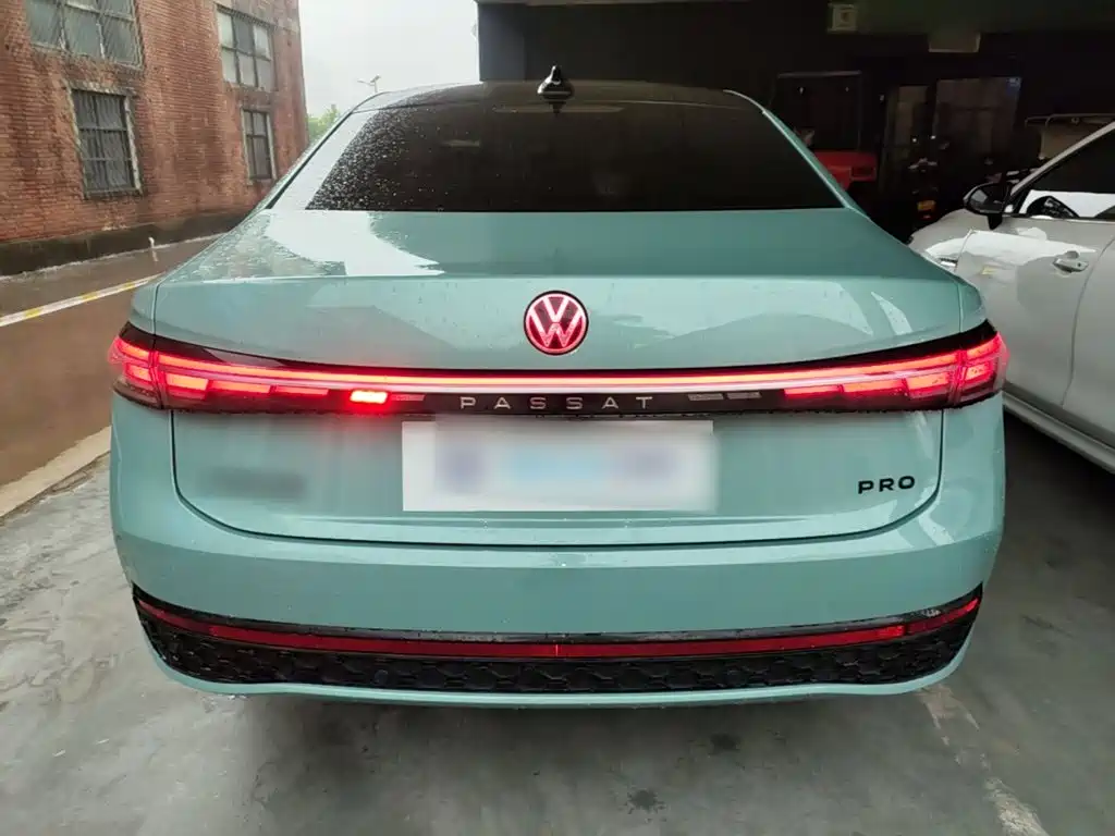 Volkswagen Passat — фото 4