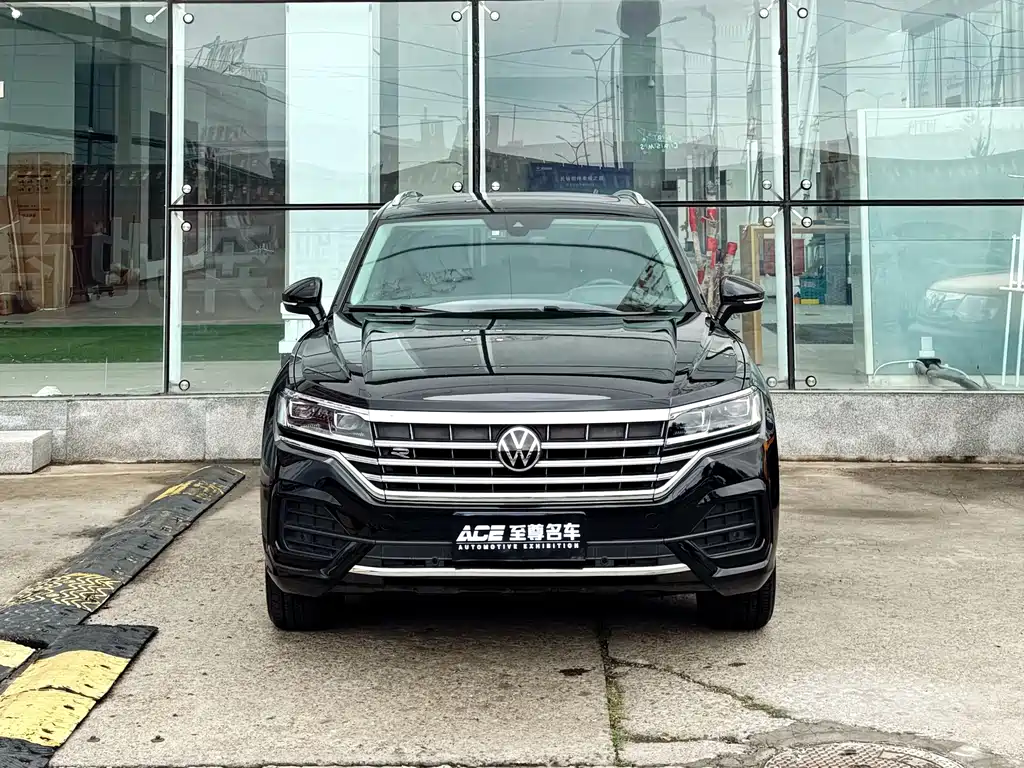 Volkswagen Touareg — фото 2