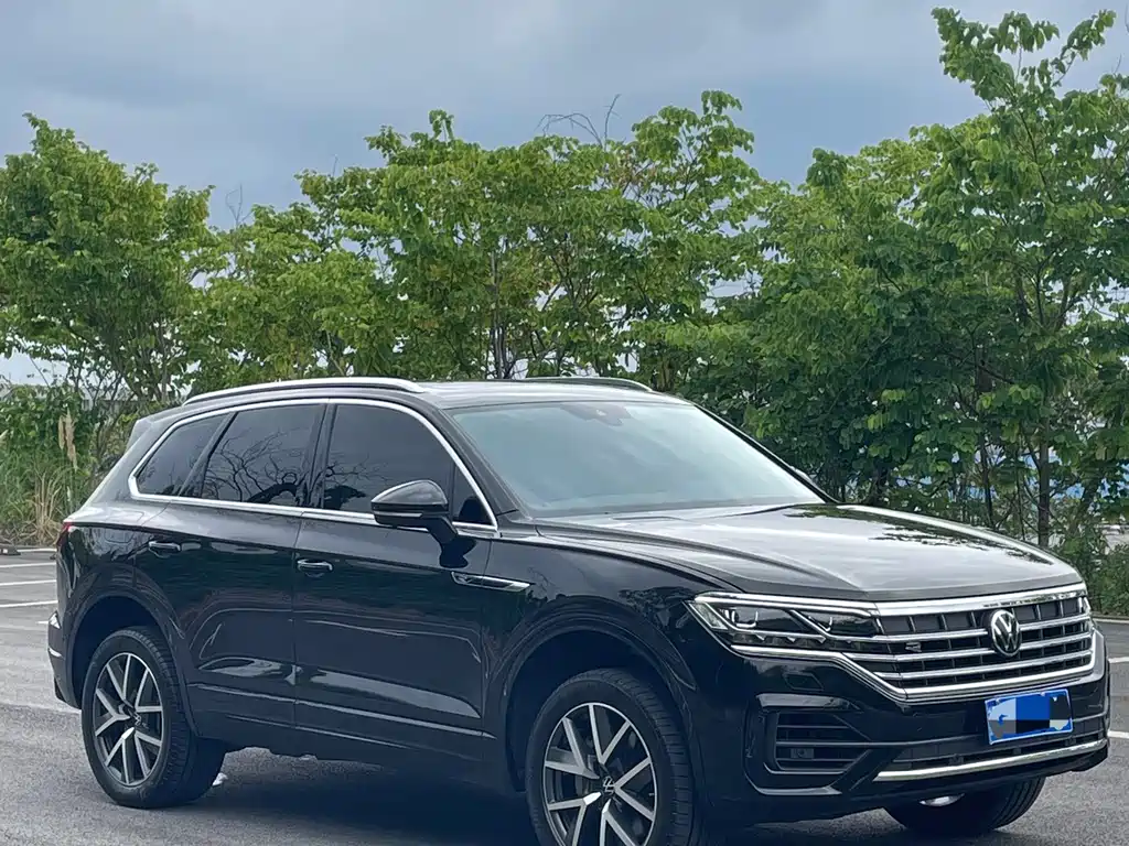 Volkswagen Touareg — фото 3