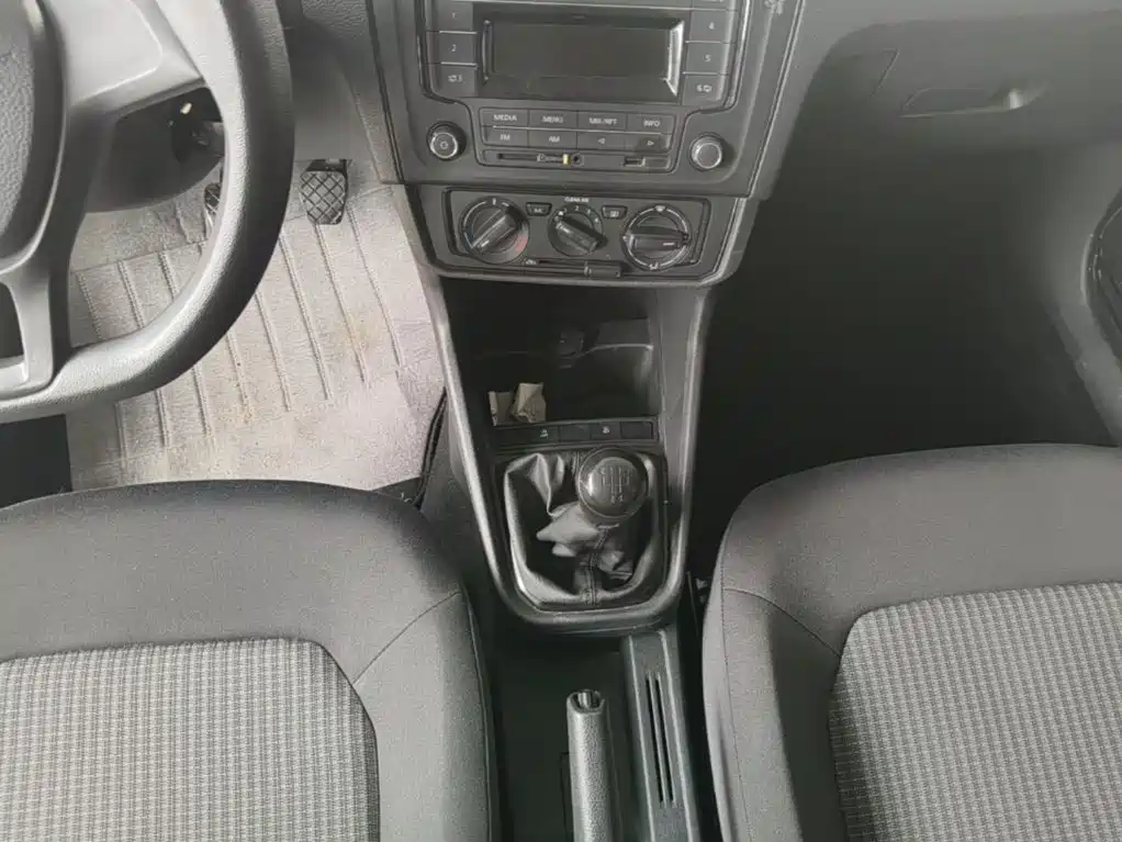 Volkswagen Santana — фото 14