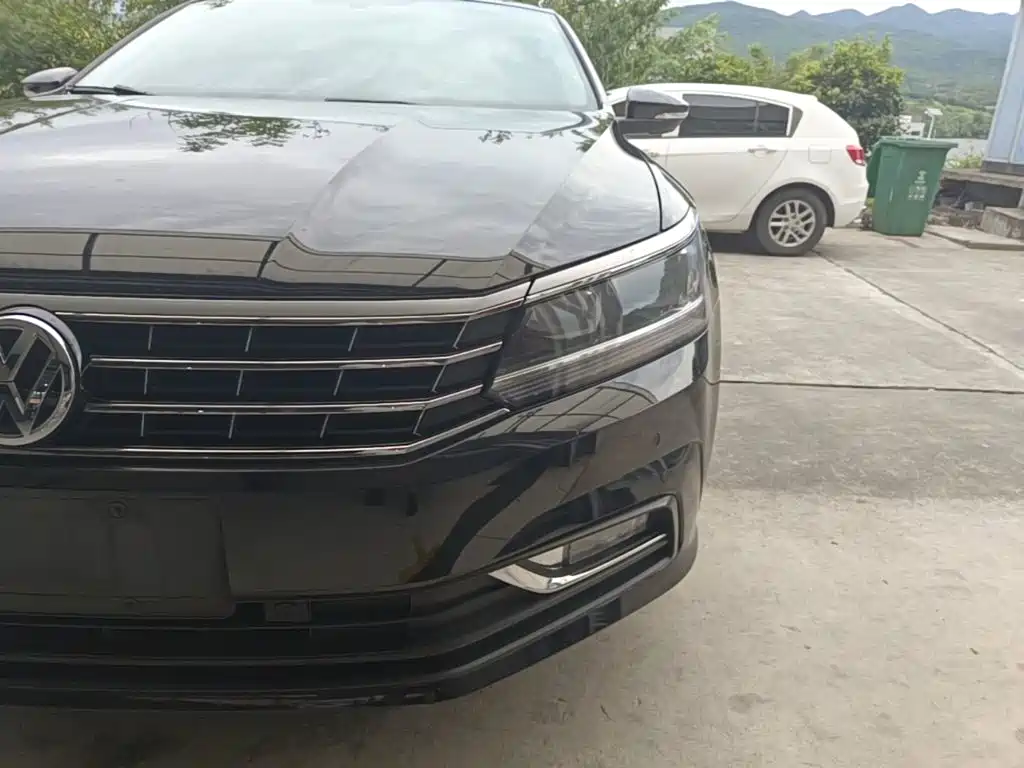 Volkswagen Passat — фото 24