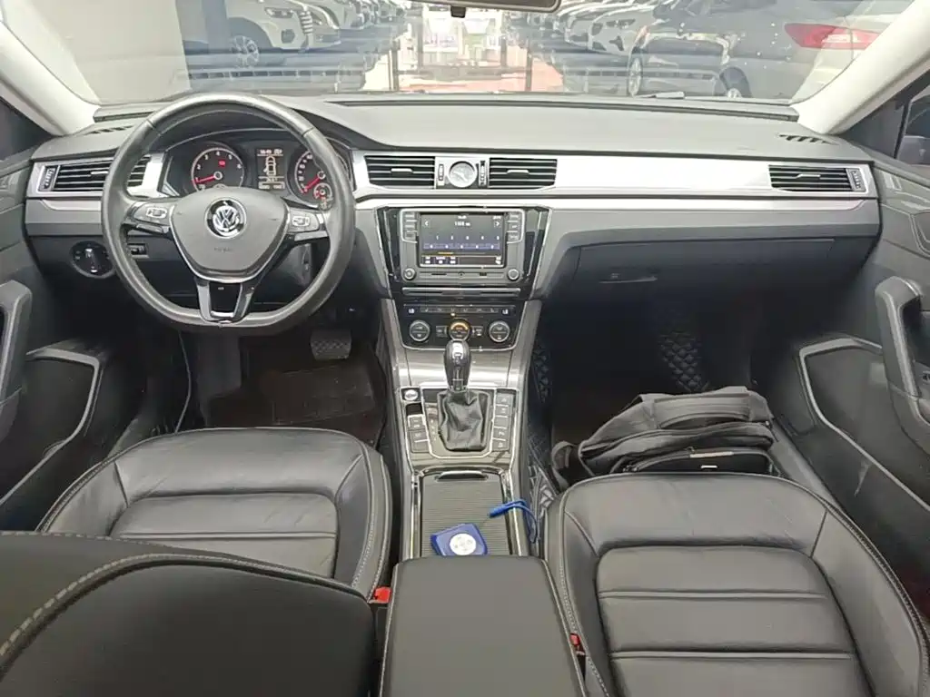 Volkswagen Passat — фото 10