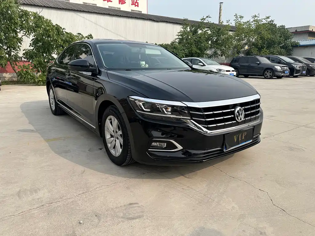 Volkswagen Passat — фото 2