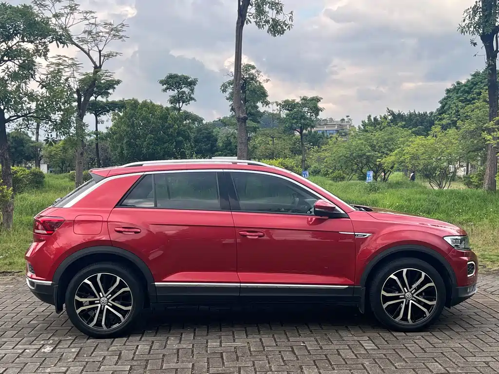 Volkswagen T-Roc — фото 4
