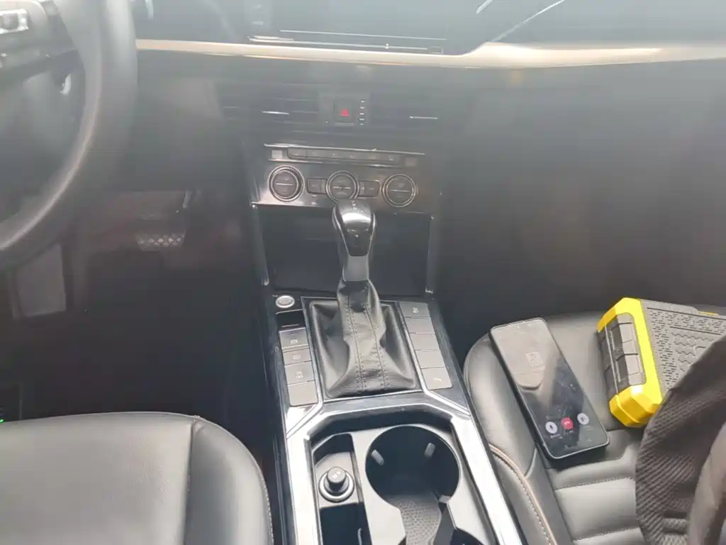 Volkswagen Passat — фото 14