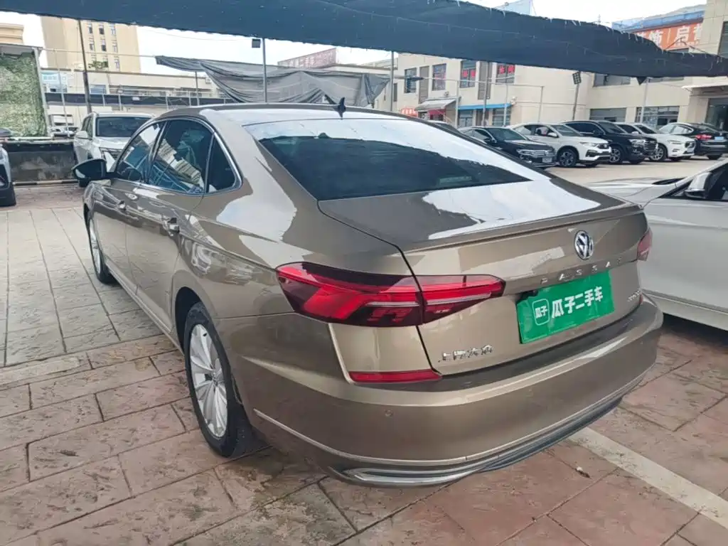 Volkswagen Passat — фото 5