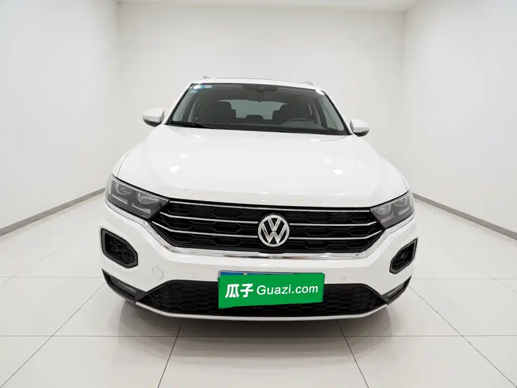 Volkswagen T-Roc — фото 23
