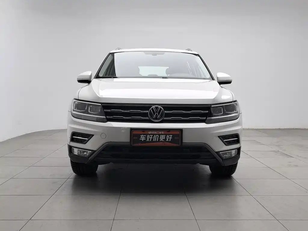 Volkswagen Tiguan L — фото 3
