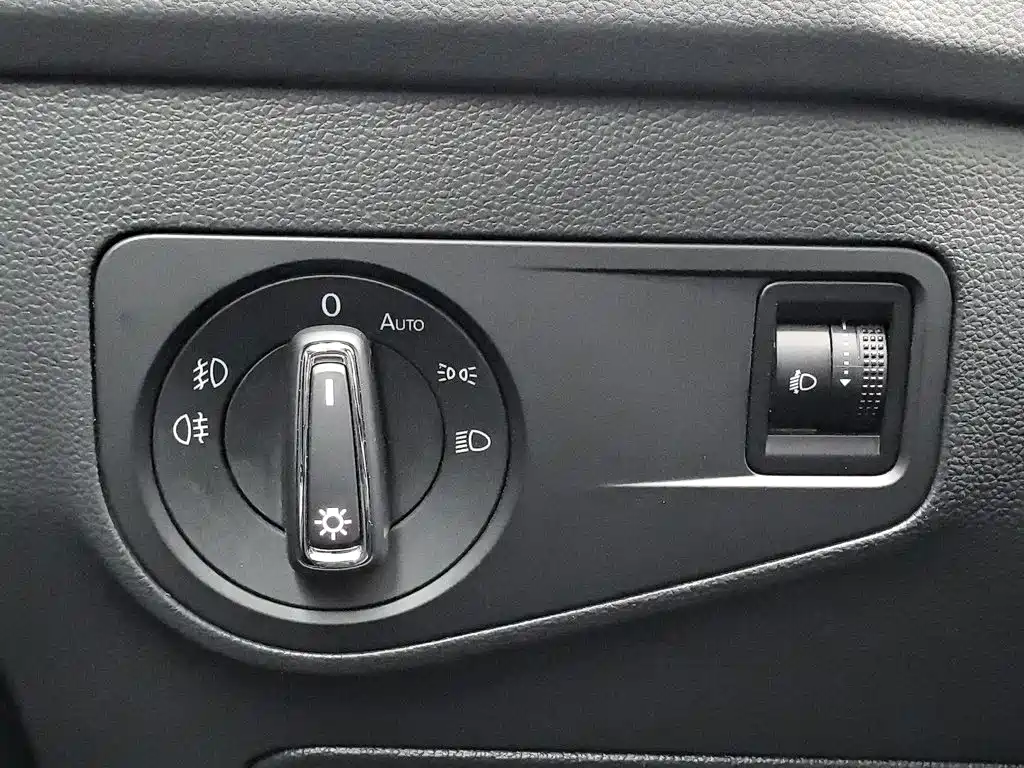 Volkswagen Tiguan L — фото 21