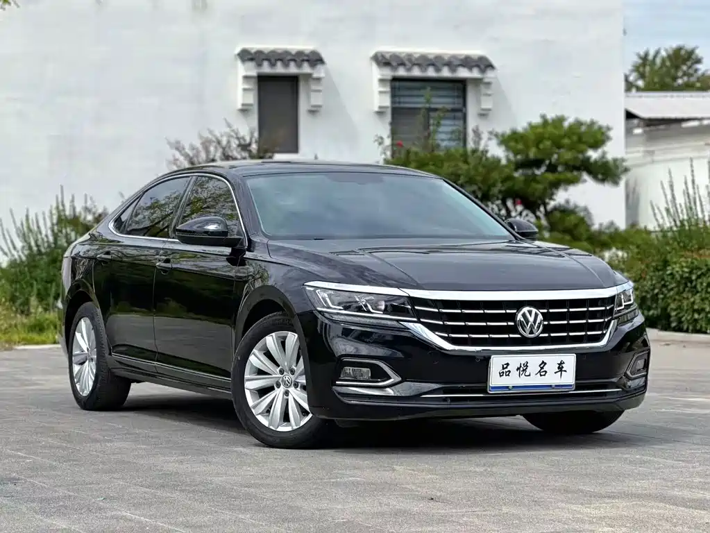 Volkswagen Passat — фото 2