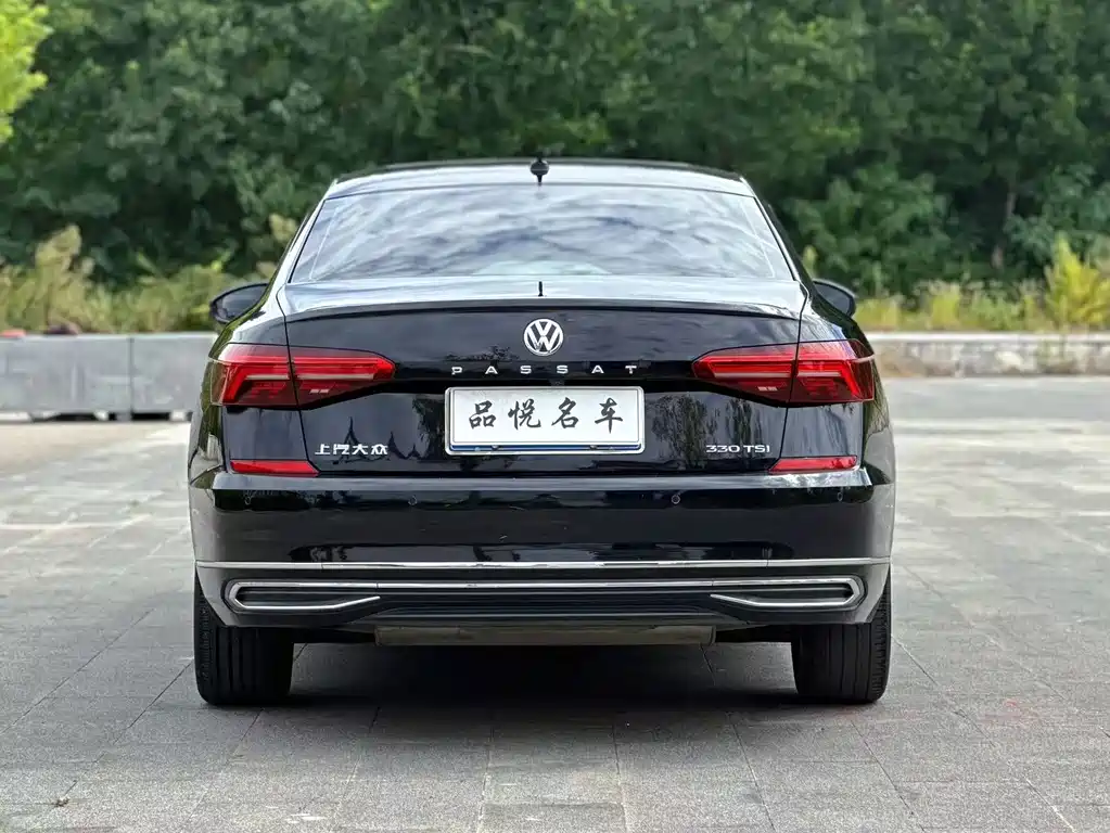 Volkswagen Passat — фото 7