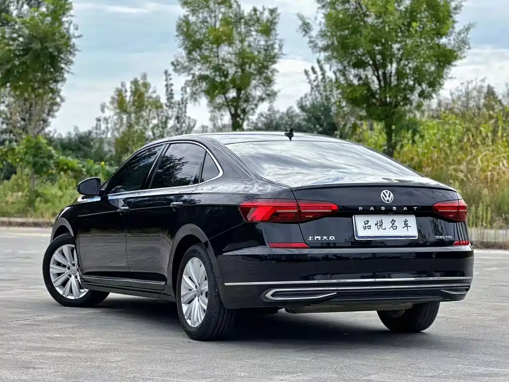 Volkswagen Passat — фото 9