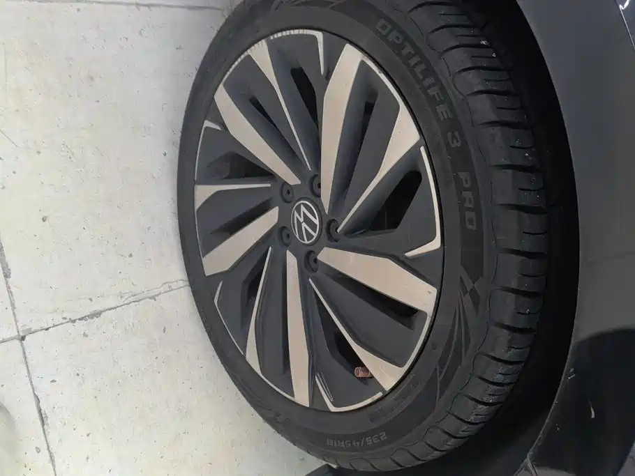 Volkswagen Passat — фото 6