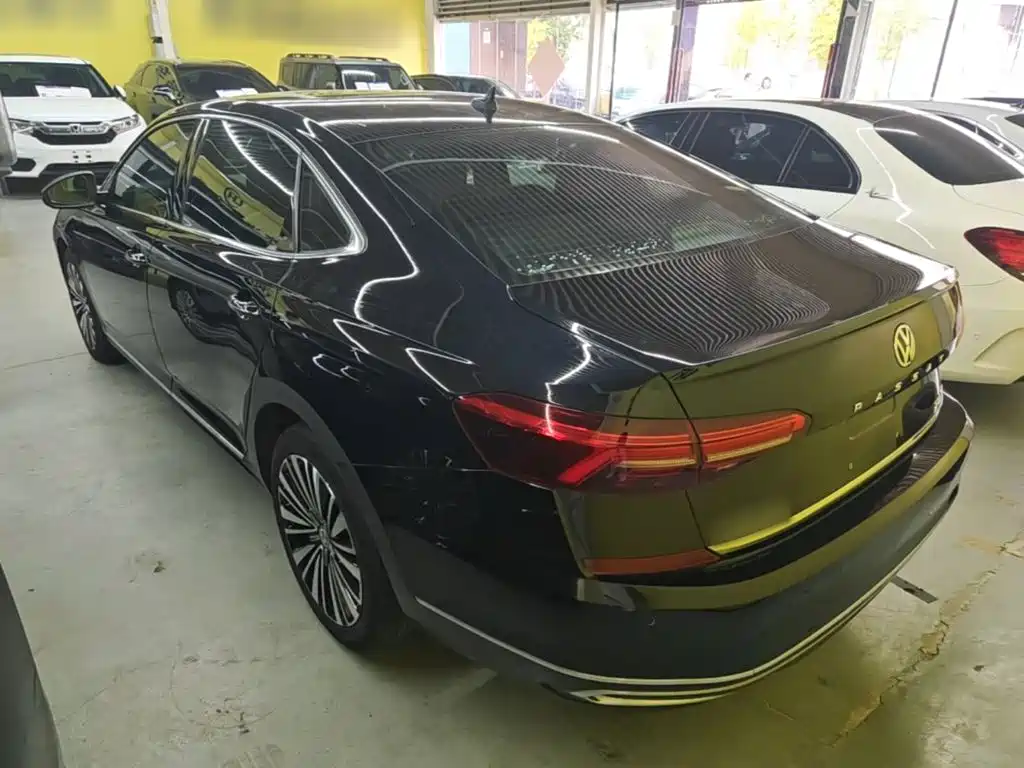 Volkswagen Passat — фото 5