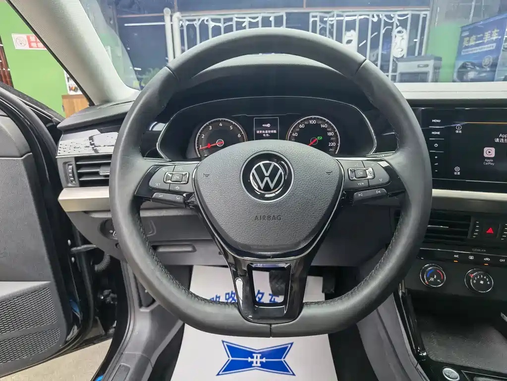 Volkswagen Passat — фото 10
