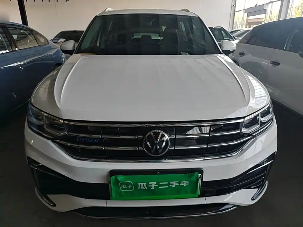 Volkswagen Tiguan L PHEV — фото 3